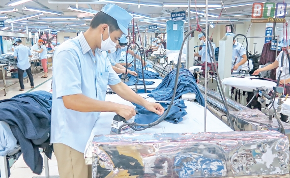 Hợp đồng may mặc gia công quần áo - Đột phá trong ngành thời trang Việt Nam