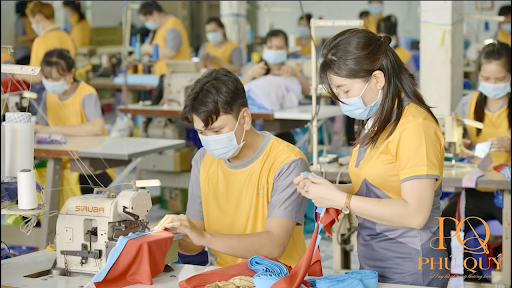 Thiết kế và may may đồng phục - Tạo dấu ấn riêng cho thương hiệu của bạn